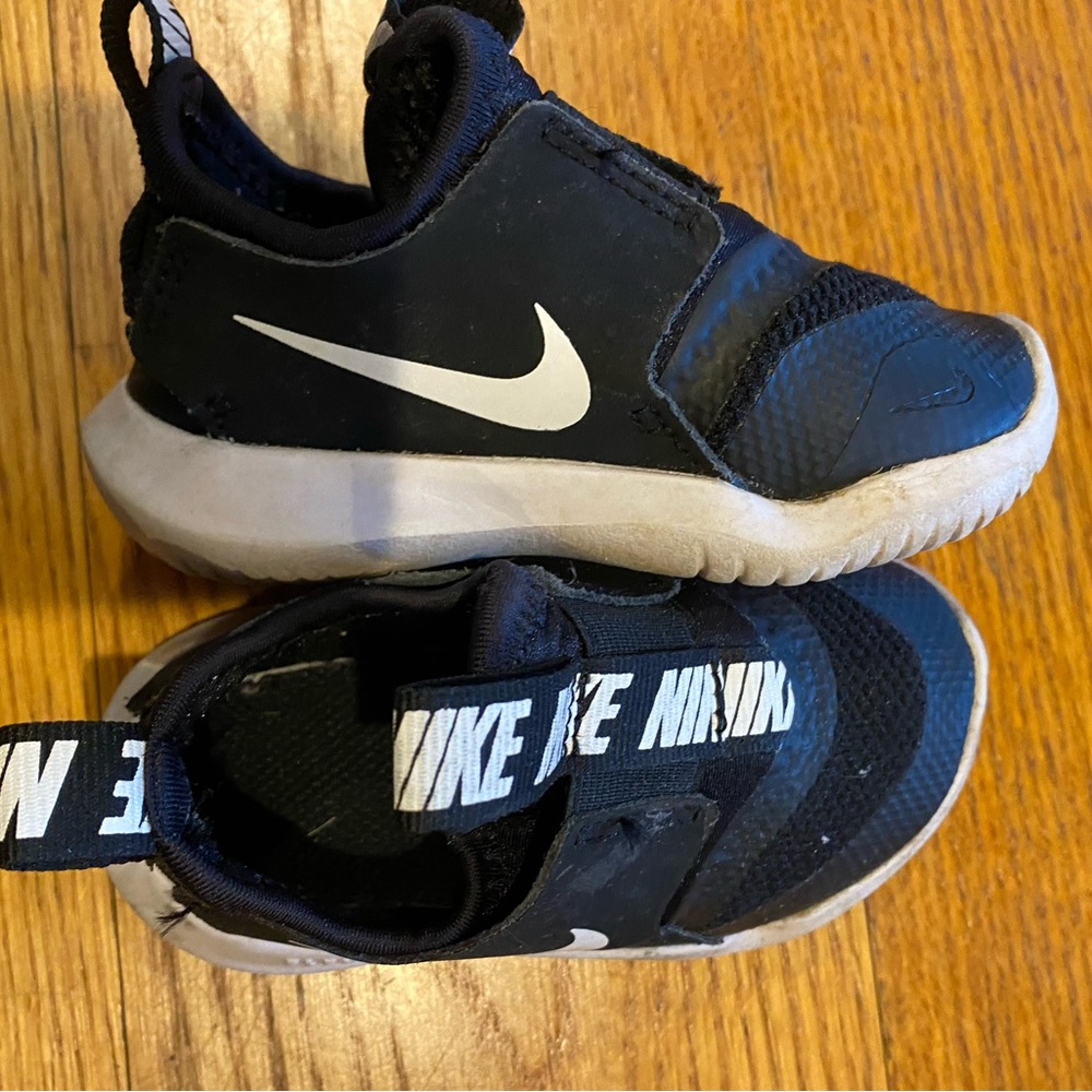 Nike flex runner toddler 5c